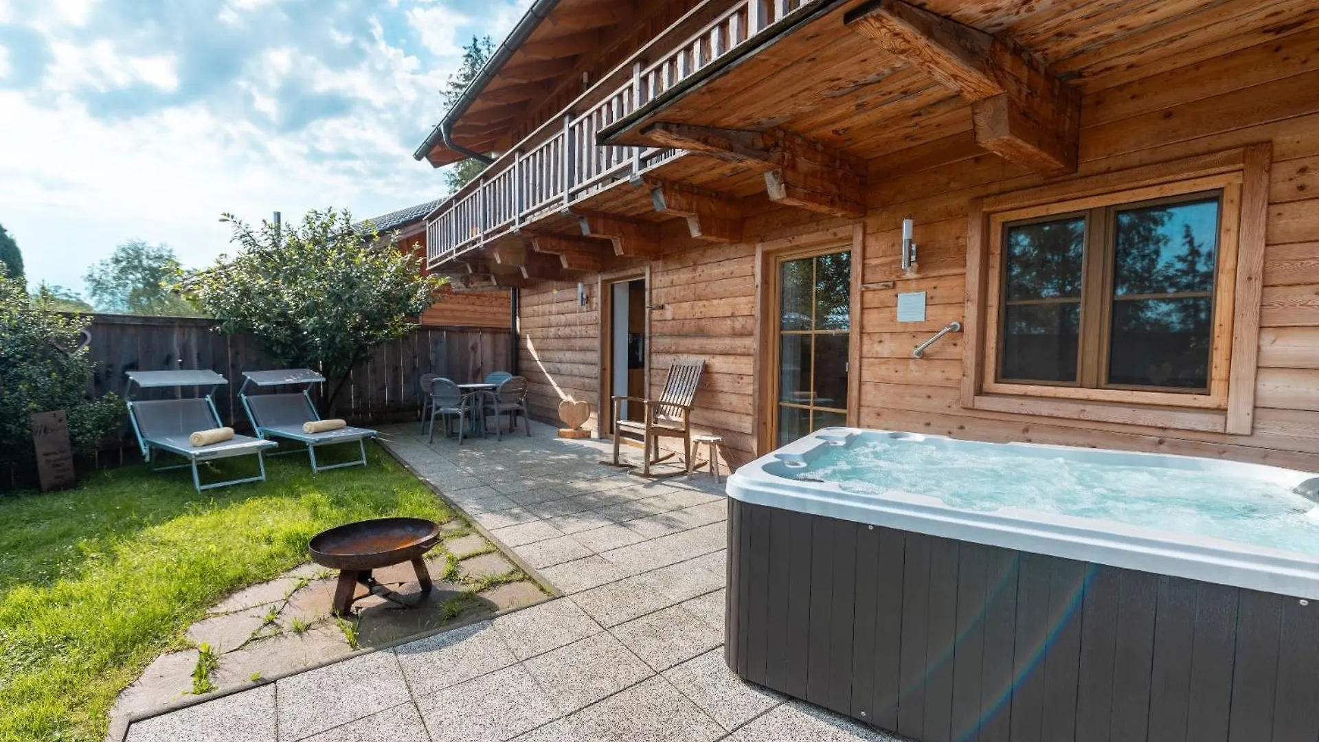 Wellness Chalet Mit Whirlpool Und Sauna Bei Salzburg Und Berchtesgaden Ainring 0*,  Germany