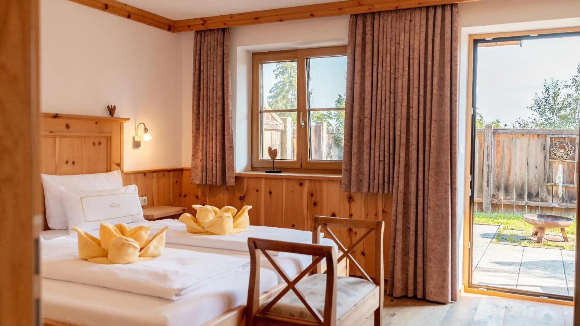 Wellness Chalet Mit Whirlpool Und Sauna Bei Salzburg Und Berchtesgaden Ainring
